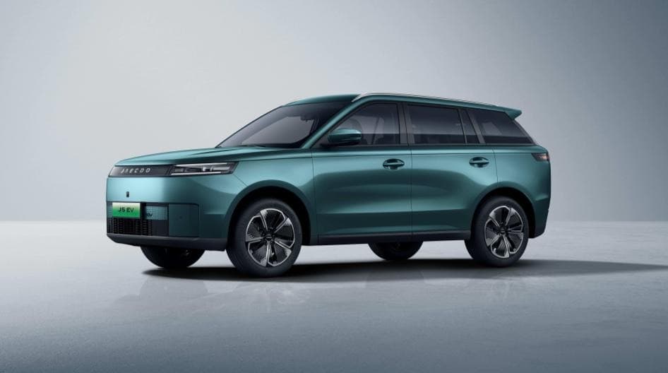 JAECOO J5 EV warna Forest Green